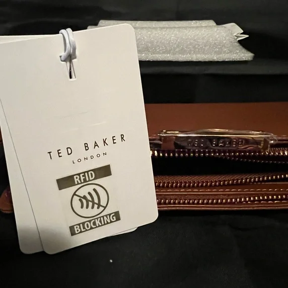 Ted Baker of London Pebbled Leather Wallet NWT - Picture 12 of 12